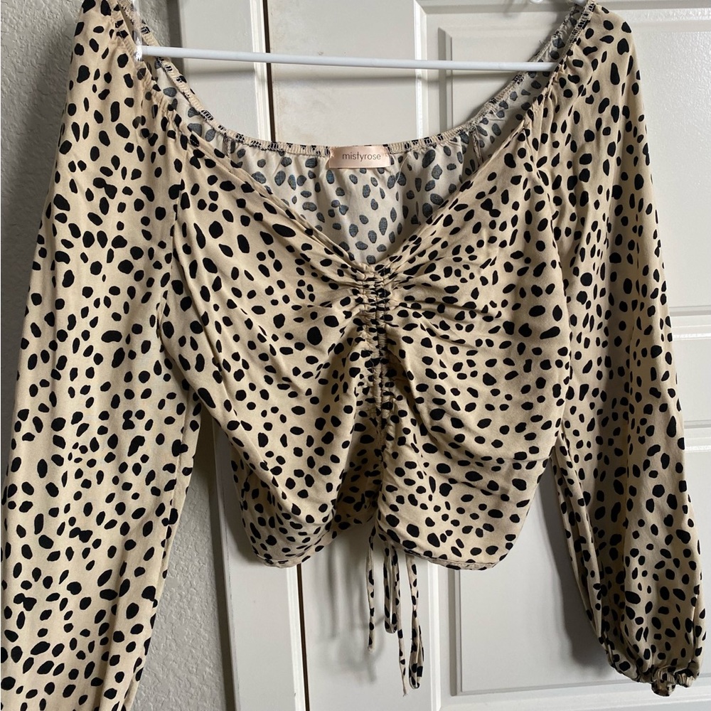 Crop top blouse with adjustable length. Can be worn off or on shoulder